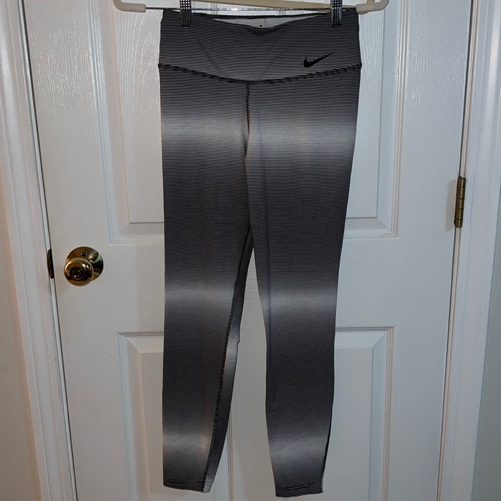 Nike leggings